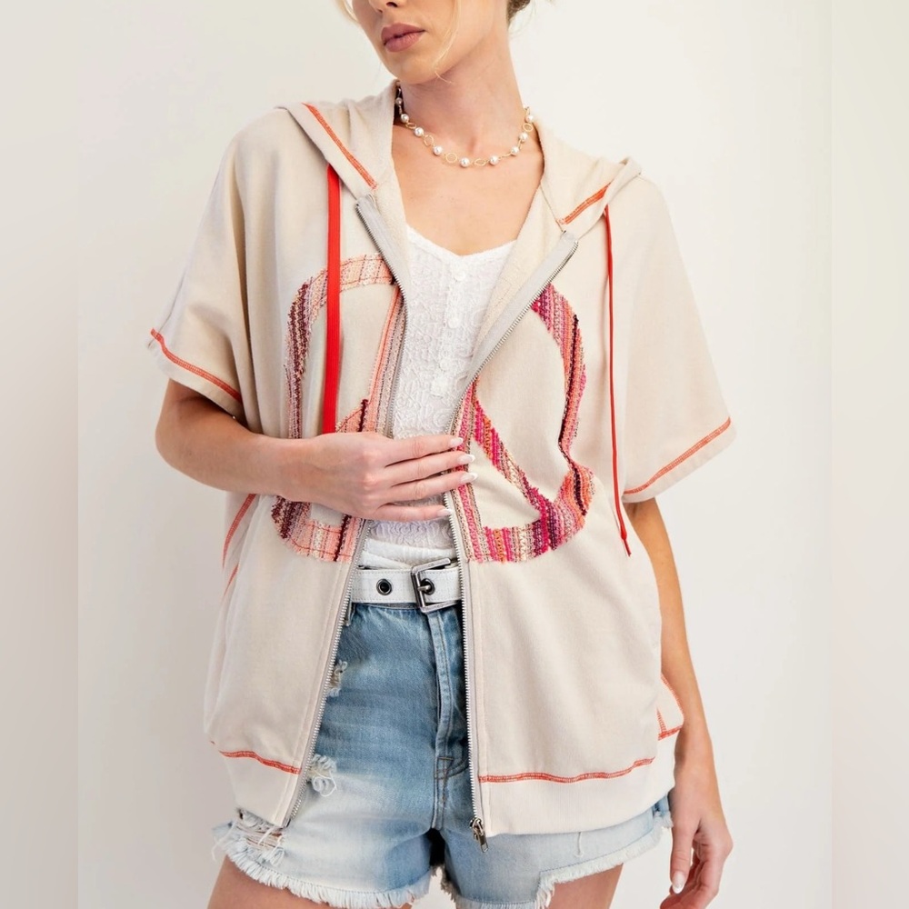 Easel Peace Sign Short Sleeve Zip Up Hoodie Beige with Pink Accents Size Small